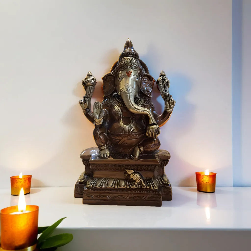 Lord Ganesha Idol minimal decoration