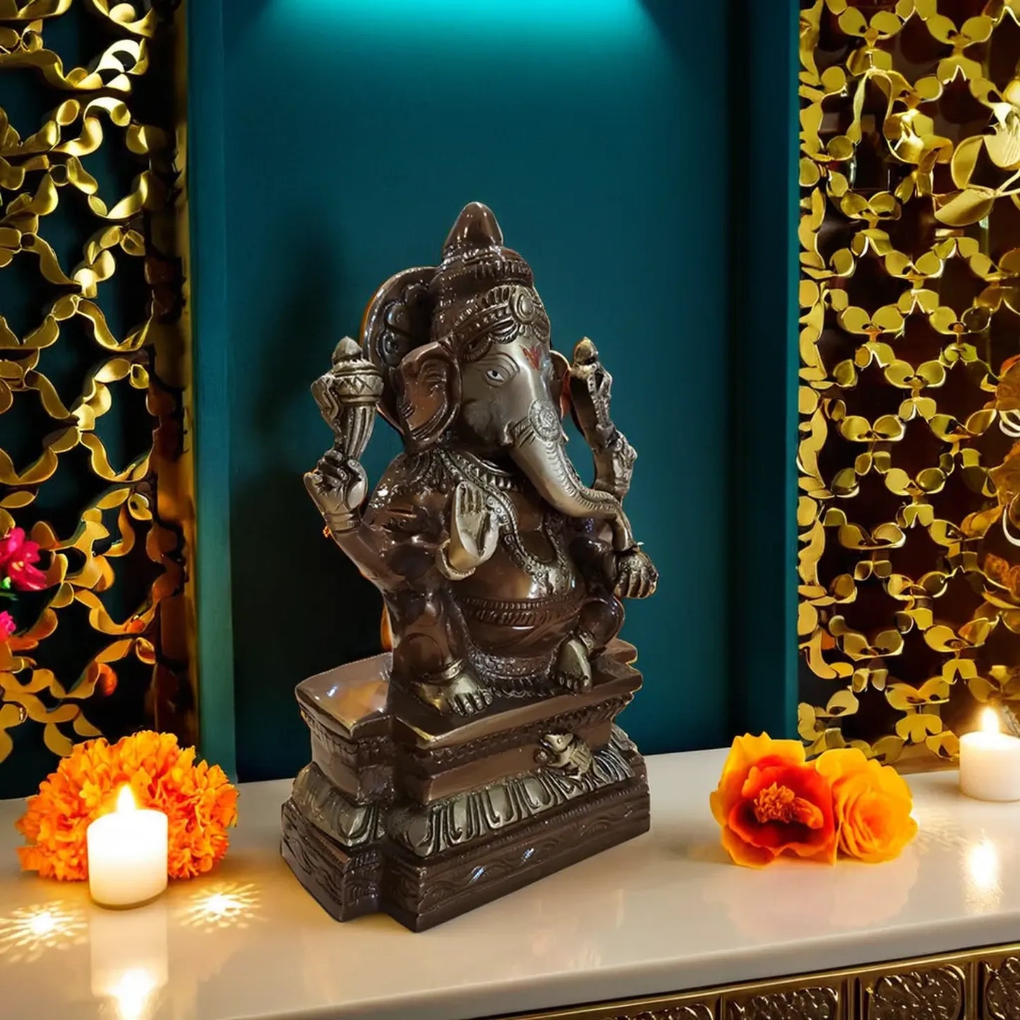 Lord_Ganesha_Idol_Side