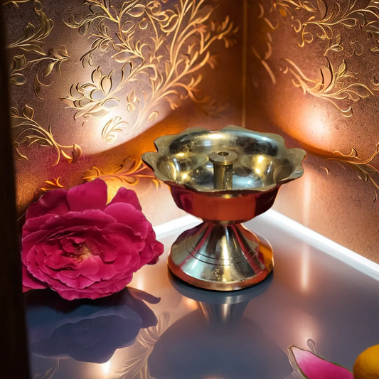 Pooja Diya – Compact Brass Light for Your Home